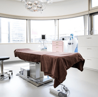 CLASSY　仙台美容外科・美容皮膚科の二重整形を受ける手術室