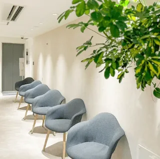 ガーデンクリニック 東京3院の二重整形を受ける前の待合室