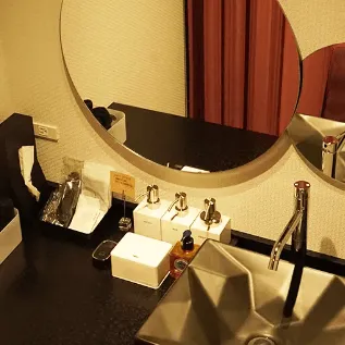 TAクリニック 東京2院の二重整形を受けた後のパウダールーム