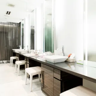 東京美容外科 東京4院の二重整形を受けた後のパウダールーム