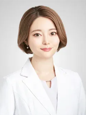 栗林理佳医師