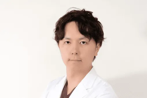 新潟で二重埋没が上手い先生 まるやま美容クリニックの丸山 拓人医師