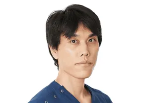 沖縄で二重埋没が上手い先生 表参道スキンクリニック沖縄院の佐藤 美博医師
