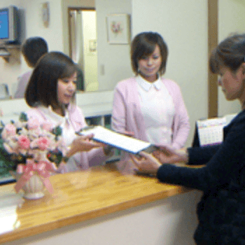 セレナ美容外科・皮膚科の二重整形を受ける前の受付
