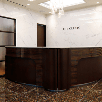 THE CLINIC福岡院の豊胸手術をする前の受付
