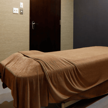 THE CLINIC福岡院の豊胸手術をする施術室