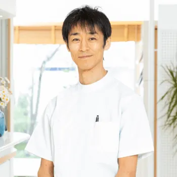 ふじおか形成外科・美容外科の二重整形を担当する医師