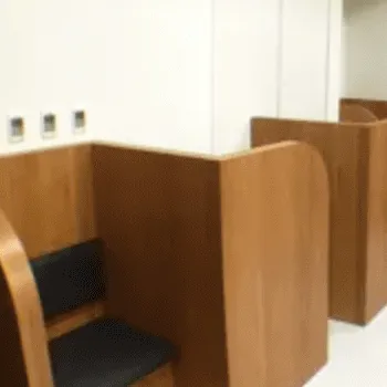 川崎中央クリニックのクマ取り整形を受ける前の待合室