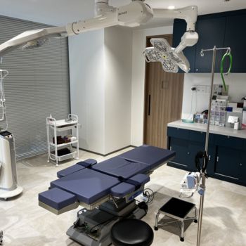 Felleza Clinicのクマ取りを受ける手術室