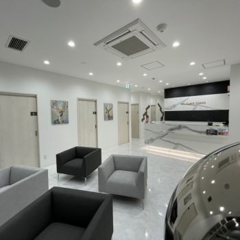 MIL CLINIC OSAKAのクマ取りを受ける前の待合室