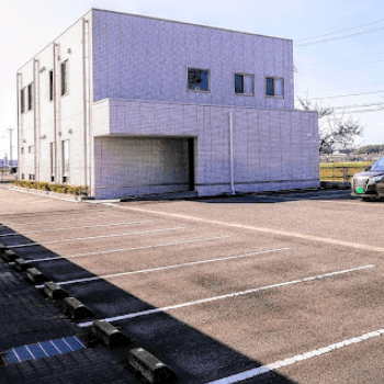 木村病院 Biandoの糸リフトを受ける医院の駐車場