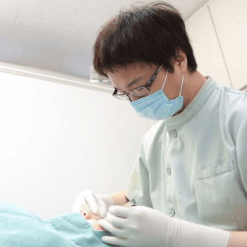 アイエス美容クリニック 岐阜院の糸リフトを担当する院長