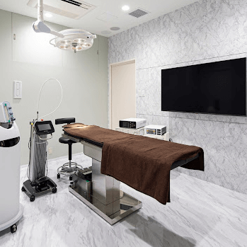 R.O. clinicの糸リフトを受ける施術室