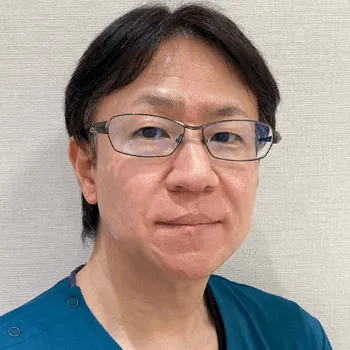 カメイクリニック 富山院の糸リフトを担当する院長