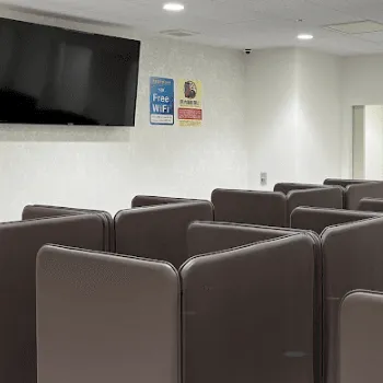 湘南美容クリニック 富山院の糸リフトを受ける前の待合室