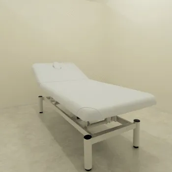 TCB東京中央美容外科 富山院の糸リフトを受ける施術室