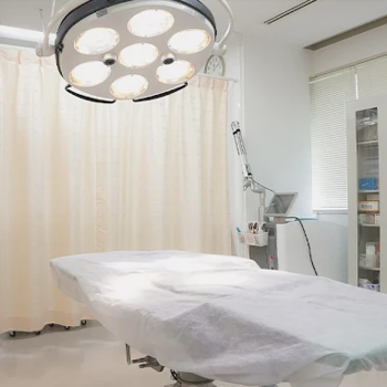 福岡博多駅前通中央クリニックの二重整形を受ける施術室