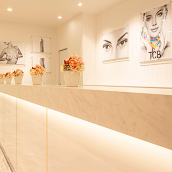 TCB東京中央美容外科 福岡博多院の二重整形を受ける前の受付