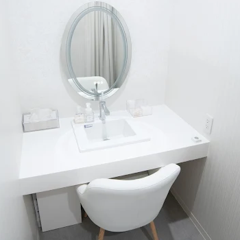 NARU Beauty Clinic 水戸院のクマ取り整形を受けた後のパウダールーム