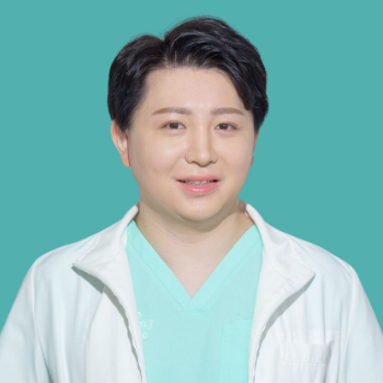 Leap beauty clinicのクマ取り整形を担当する医師