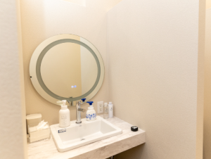 LULA美容クリニック 横浜院のシミ取りを受けた後のパウダールーム