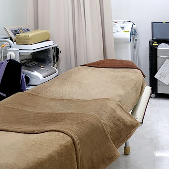 ジョウクリニック 全国5院のジェントルマックスによる都度払いの医療脱毛を受ける施術室