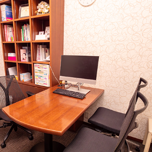 高須クリニック 全国3院のジェントルマックスによる都度払いの医療脱毛を受ける前のカウンセリングルーム