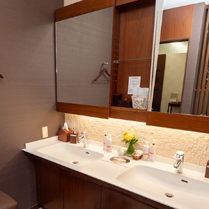 高須クリニック 全国3院のジェントルマックスによる都度払いの医療脱毛を受けた後のパウダールーム