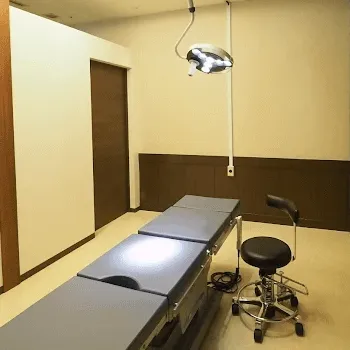 ユイメディカルクリニック 幕張医院のクマ取りを受けるせ