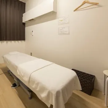 ブランクリニック 福岡天神院の医療脱毛を受ける施術室