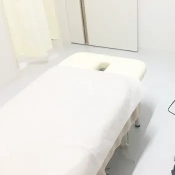 リゼクリニック 福岡天神院の医療脱毛を受ける施術室