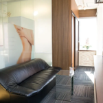 共立美容外科 全国23院のシミ取りを受ける前の待合室