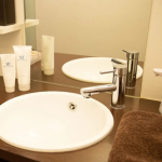 共立美容外科 全国23院のシミ取りを受けた後のパウダールーム