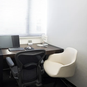 福岡美容皮膚科あやべクリニックの二重整形を受ける前の診察室