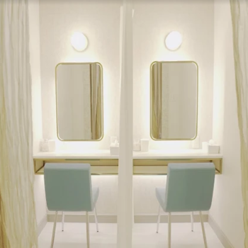 水の森美容クリニック 福岡院の二重整形を受けた後のパウダールーム