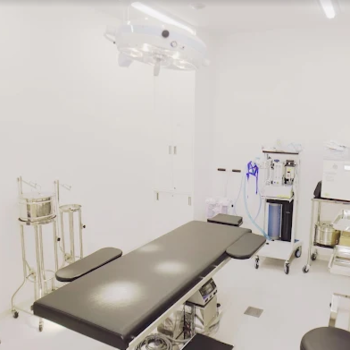 水の森美容クリニック 福岡院の二重整形を受ける施術室