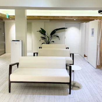 Wクリニック 福岡院の二重整形を受ける前の待合室