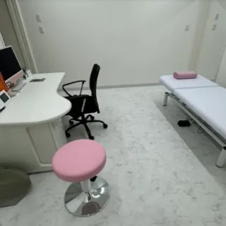 PRS CLINICの二重整形を受ける前の診察室