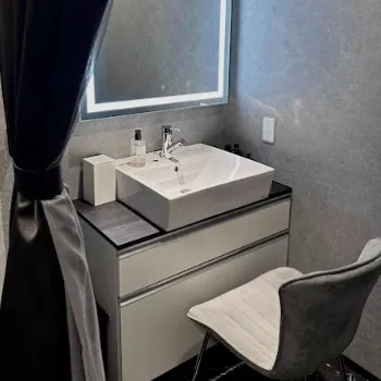 ネビュラクリニック 広島院の二重整形を受けた後のパウダールーム