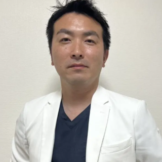VIA GENERAL CLINICのクリニックの二重整形を担当する医師