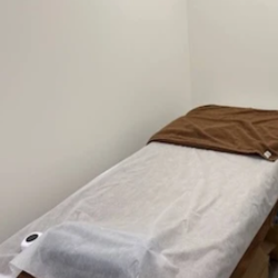 ジュノビューティークリニック 川崎院の医療脱毛を受ける施術室