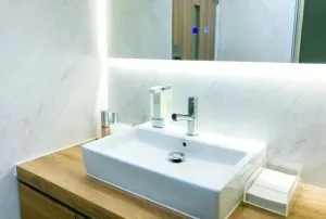 共立美容外科 大阪2院のシミ取りを受けた後のパウダールーム