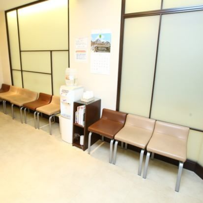 蒲田グランデュオ皮膚科の医療脱毛を受ける前の待合室