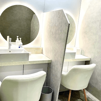 T CLINIC 新宿院の二重整形を受けた後のパウダールーム