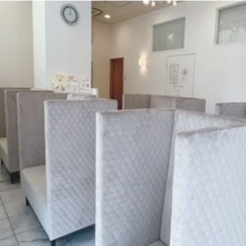 共立美容外科 福岡院の二重整形を受ける前の待合室