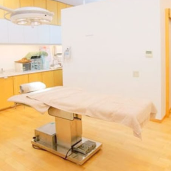 共立美容外科 福岡院の二重整形を受ける手術室