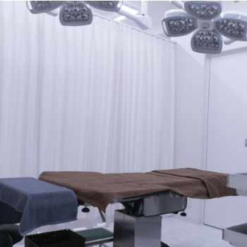 東京美容外科 福岡院の二重整形を受ける手術室