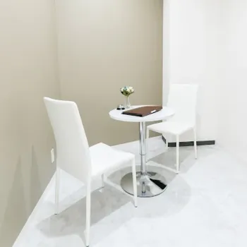 ウィンクリニック 梅田2院のジェントルマックスプロによる施術を受ける前のカウンセリングルーム