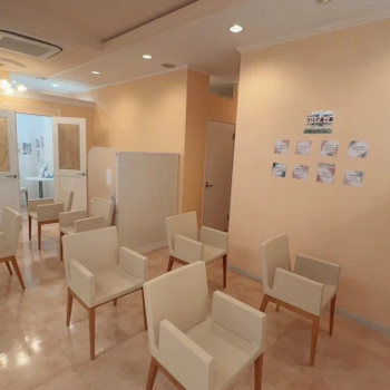 マリアクリニック 愛知2院のほくろ除去を受ける前の待合室