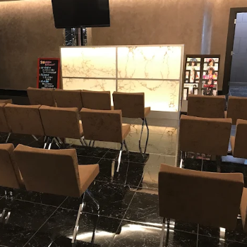品川美容外科 全国39院のほくろ除去を受ける前の待合室